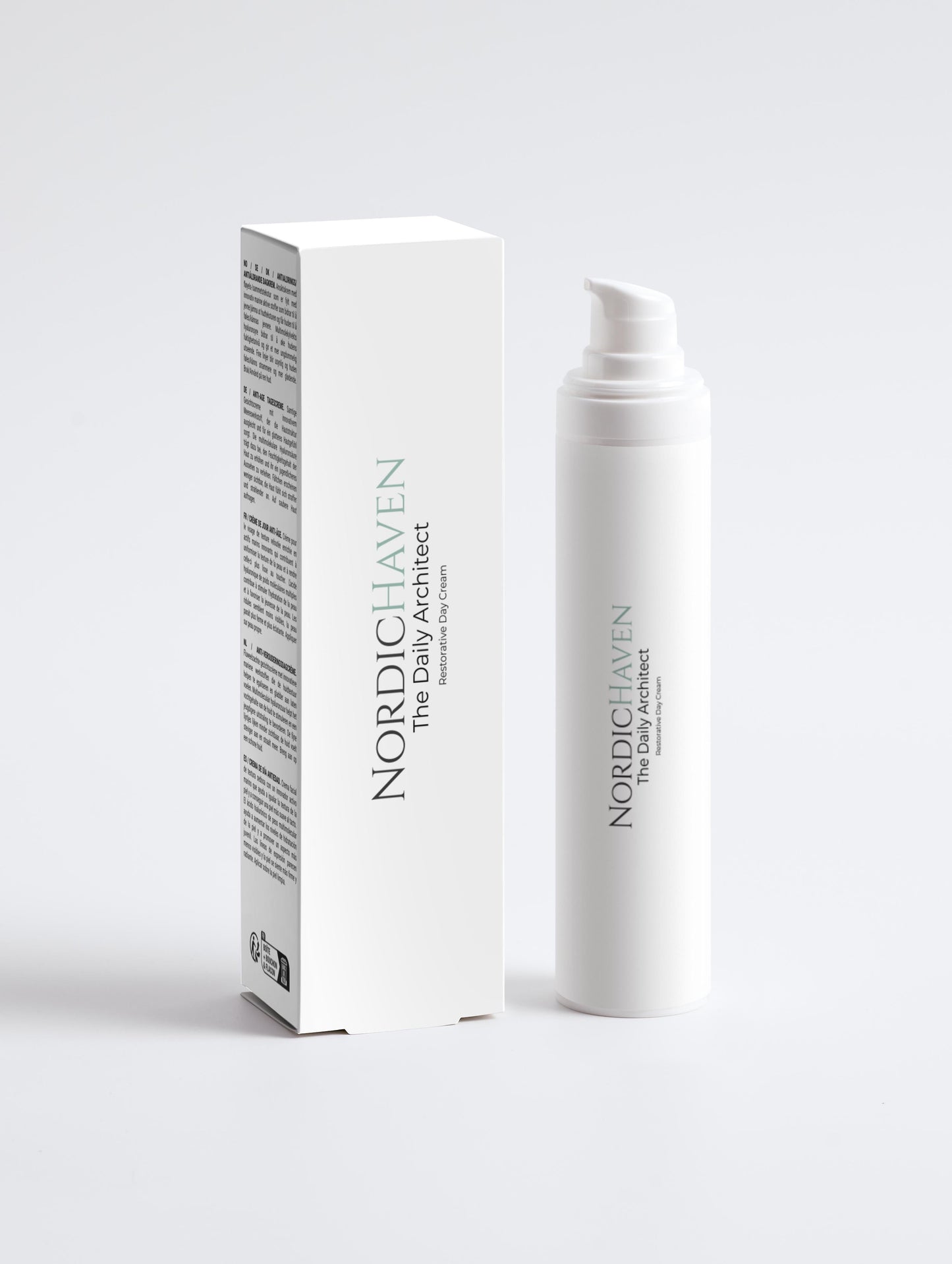 Conditioning day cream for maintaining skin matrix structure and deep hydration